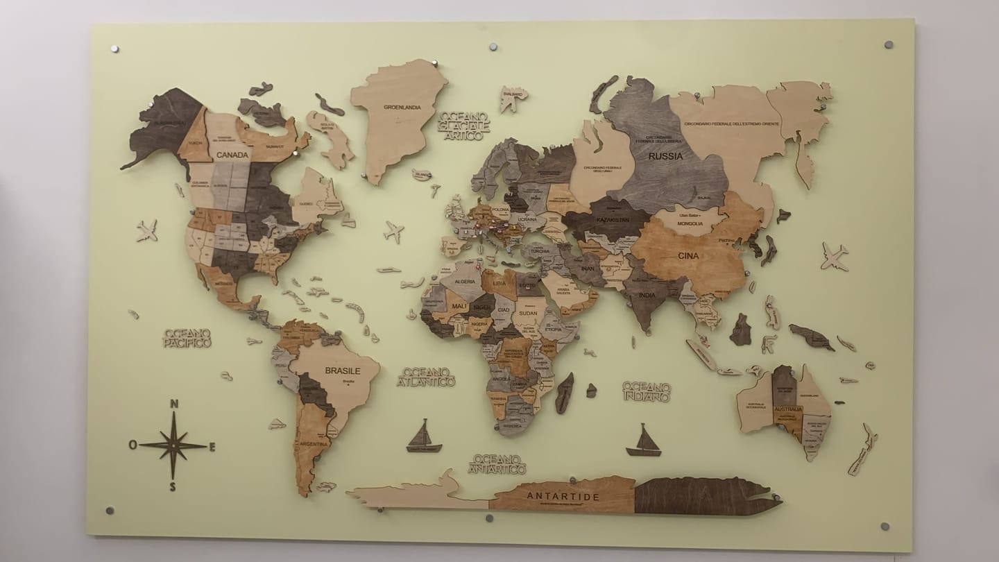 Customer photo review of 3D LED Wooden World Map 3.0 Multicolor
