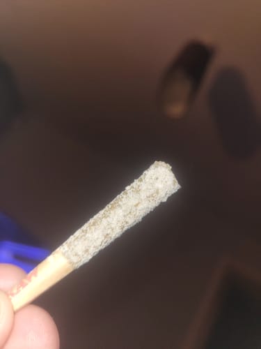 Customer photo review of THCA DIAMONDS BEST INFUSED SHORTIES PRE ROLLS PINEAPPLE 4.25g