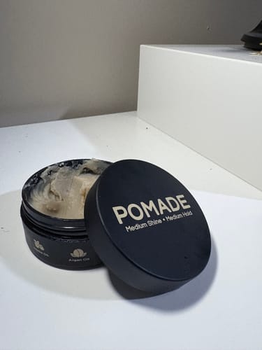 Customer photo review of Pomade