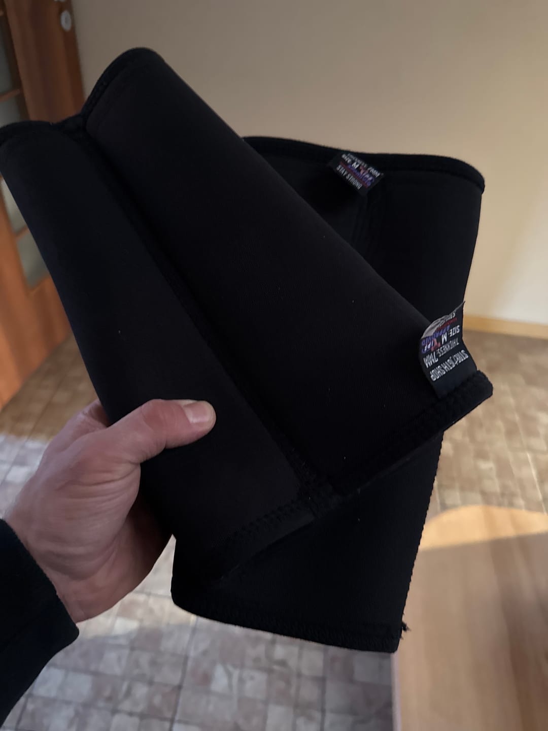 Customer photo review of Strength Shop 7mm Inferno Neoprene Knee Sleeves - Black - IPF Approved (Pair)