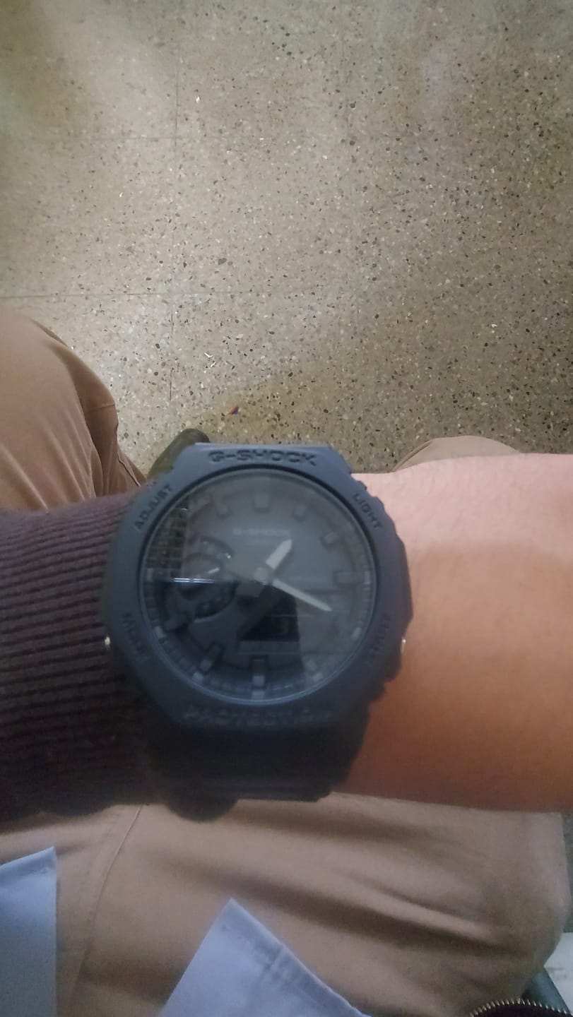 Customer photo review of Reloj Casio G-Shock Royal Oak "Casioak" GA-2100-1A1JF Carbon Core Negro JDM