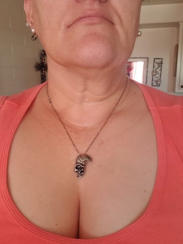 Customer photo review of Shattered Skull Necklace