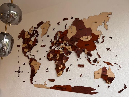 Customer photo review of 3D Wooden World Map Pine