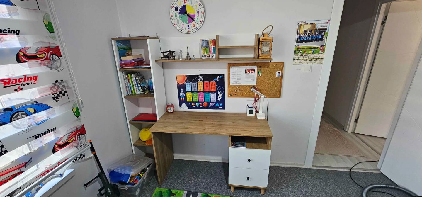 Customer photo review of Rani HA115 Çekmeceli Kitaplıklı Çalışma Ofis Bilgisayar Masası Sepet Ceviz - Antrasit