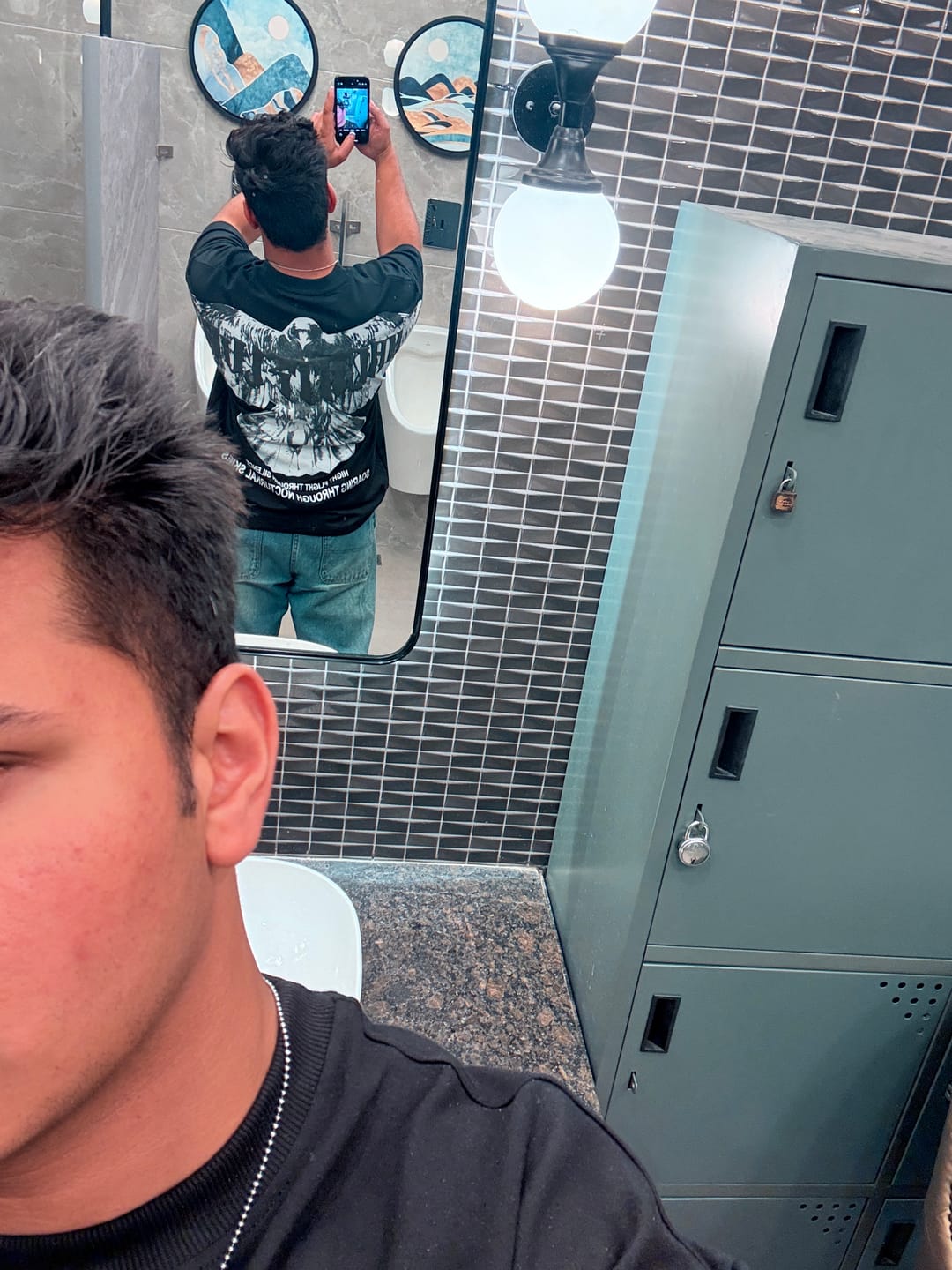 Customer photo review of The Lineal Flung Tee