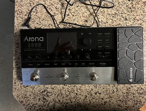 Customer photo review of Donner Arena 2000  Guitar Pedal