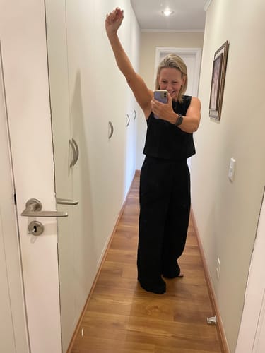 Marta D. review of Calça Pantalona Graviola Preta image 1 out of 2