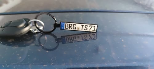 Customer photo review of Kennzeichen Schlüsselanhänger Mini Nummernschild Metall