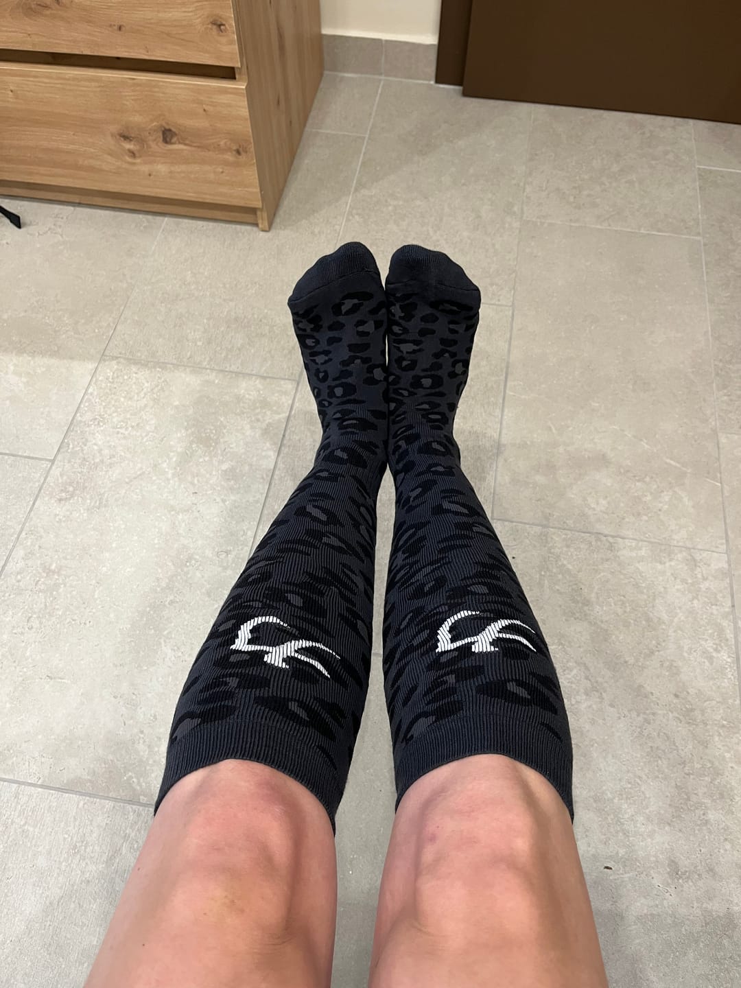 Customer photo review of Dark Leo Deadlift / Weightlifting Socks
