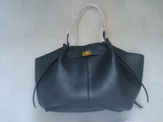 Customer photo review of Gerda Shopper Bag