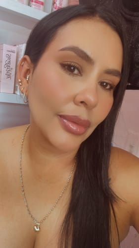 Customer photo review of RUBOR EN DÚO ALLURE CREMA Y POLVO COMPACTO