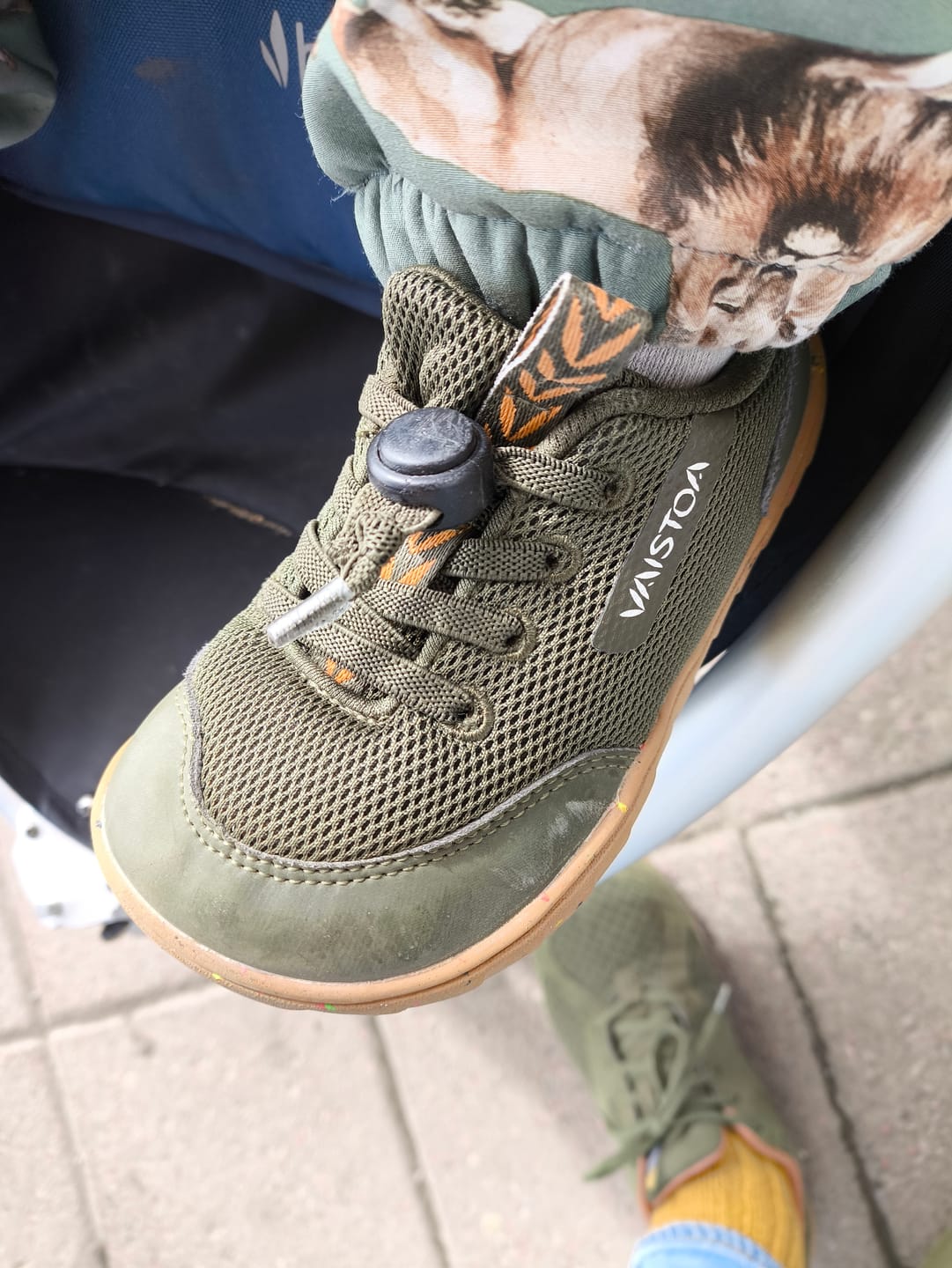 Customer photo review of Vaistoa Kiva lasten paljasjalkatennarit