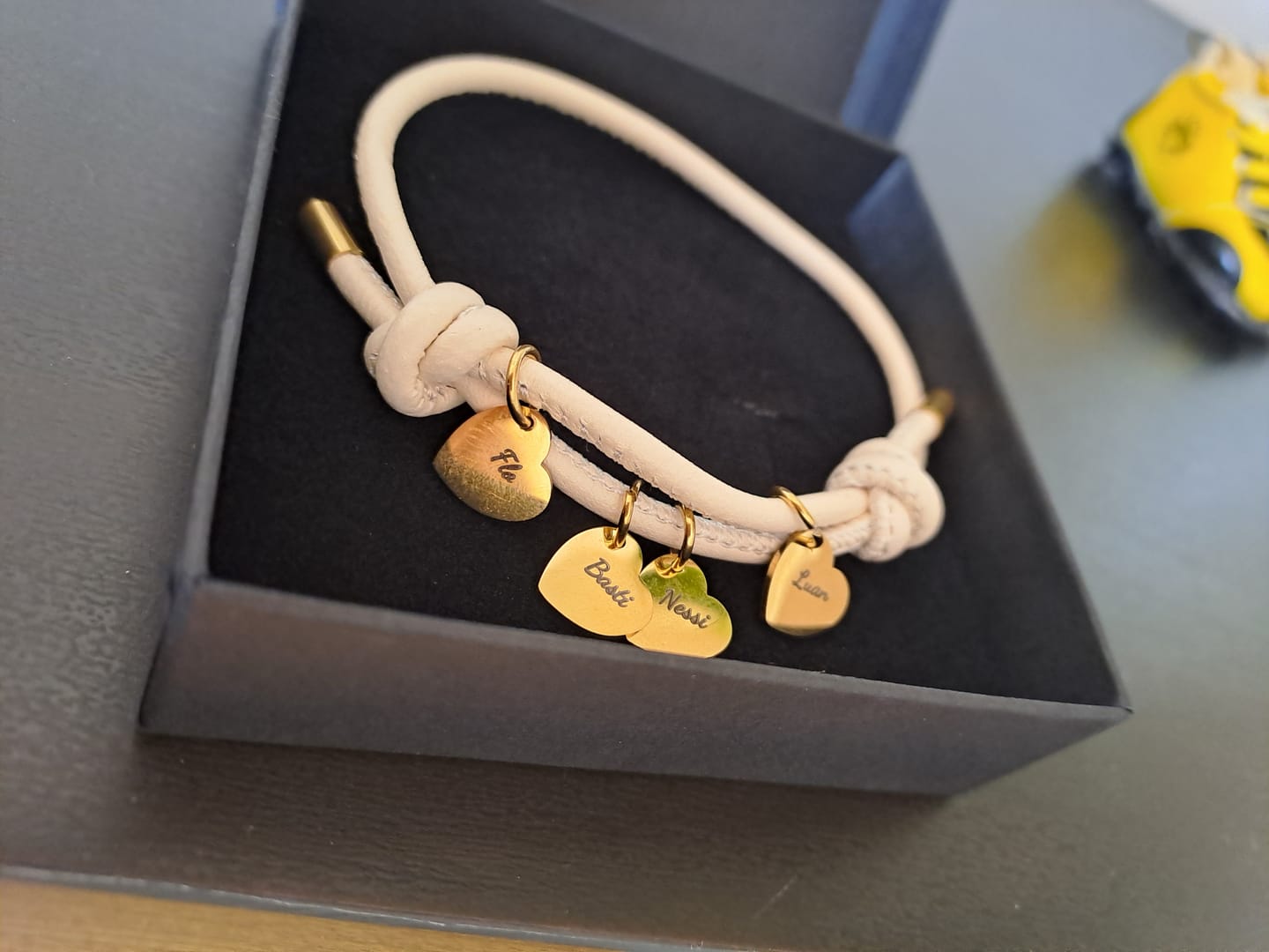 Customer photo review of Meine Liebsten - Familien-Lederarmband
