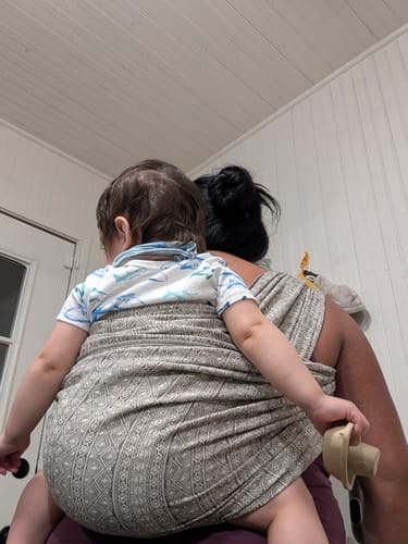 Customer photo review of Prima Pebble Woven Wrap by Didymos