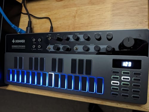 Customer photo review of Donner Essential B1  Synthesizer