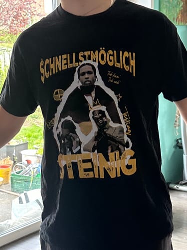 Customer photo review of SCHNELLSTMÖGLICH STEINIG T-SHIRT