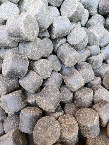 Customer photo review of GIANT PELLETS 28mm - ALLTECH COPPENS