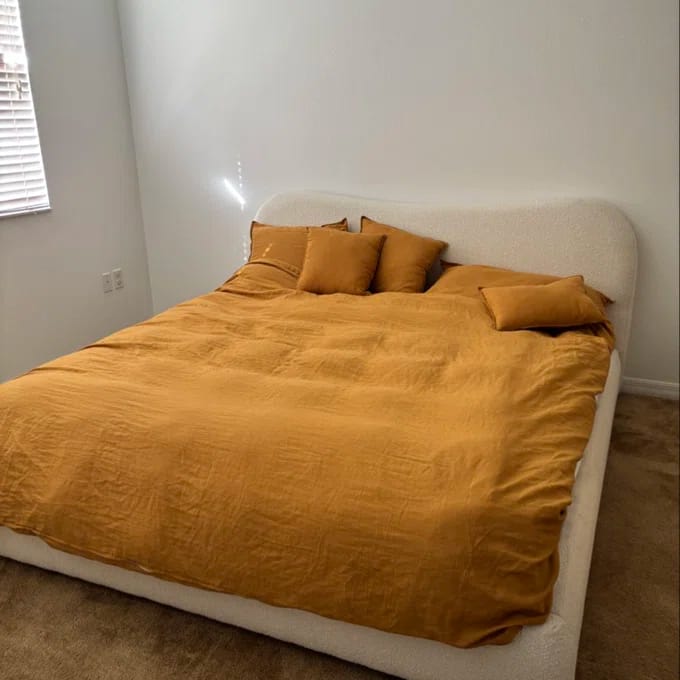 Customer photo review of Upholstered Oliver Bed with Curved Headboard, Performance fabric, Heshimu