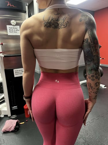 Customer photo review of Statement Collection | Mid Rise Leggings