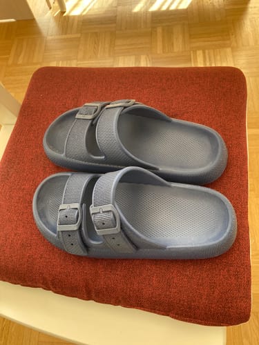 Customer photo review of Orthopädischer Hausschuh Cloudly™ 2