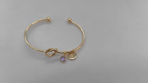 Customer photo review of Pulsera de Iniciales Redondas con Piedra de Aniversario