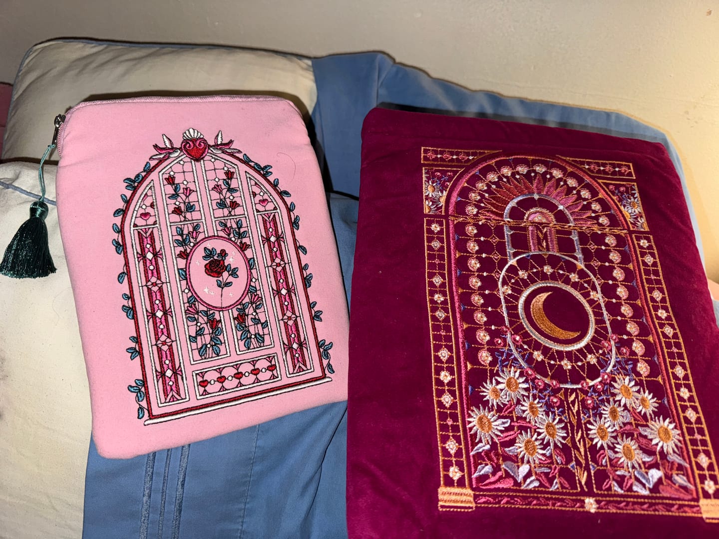 Customer photo review of Iridescence Book Sleeve - Pink