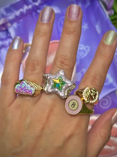Customer photo review of Unicorn Bow Ring Gold