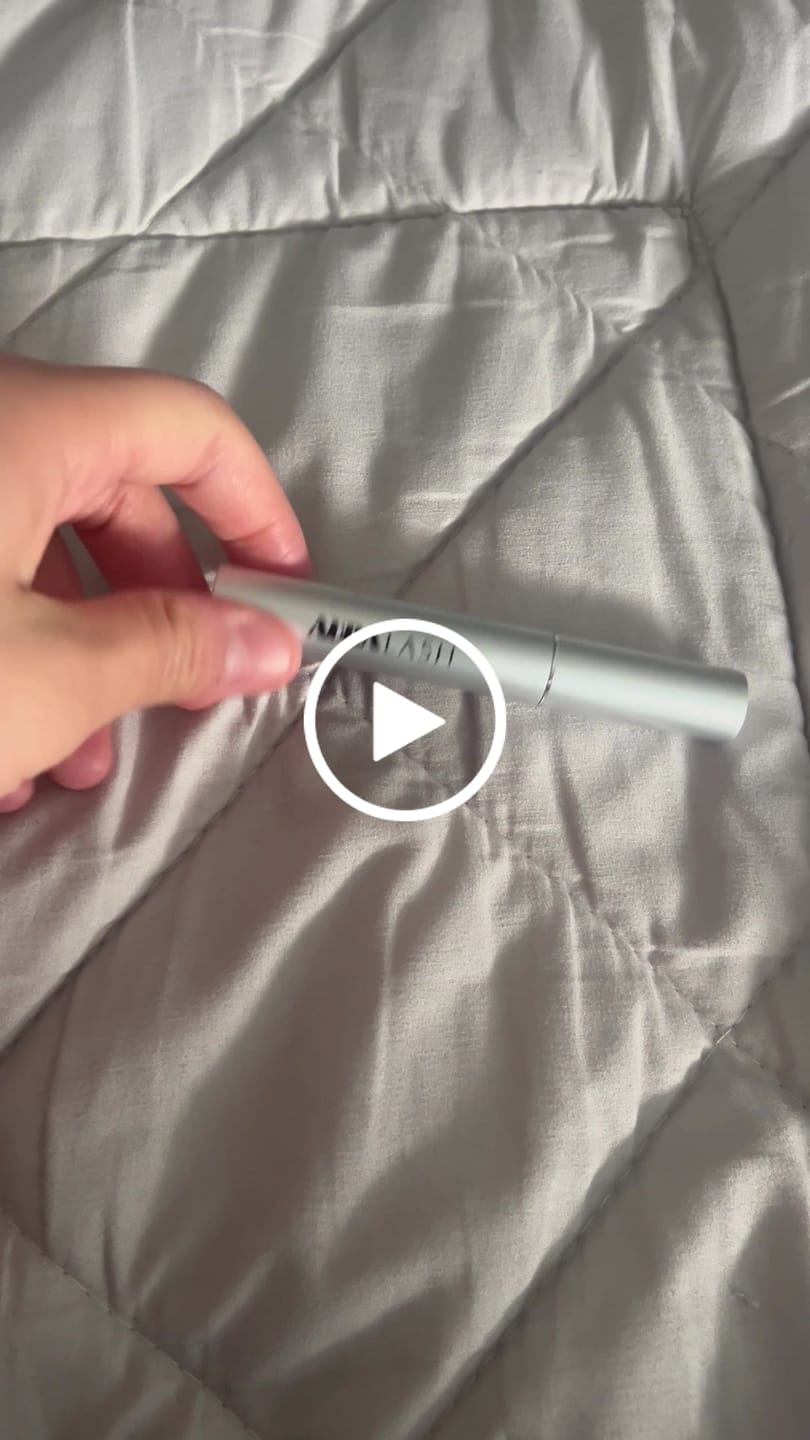Customer video review of SÉRUM AURA LASH