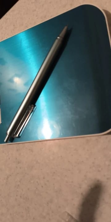 Customer photo review of Elegant Retractable Metal Fountain Pen