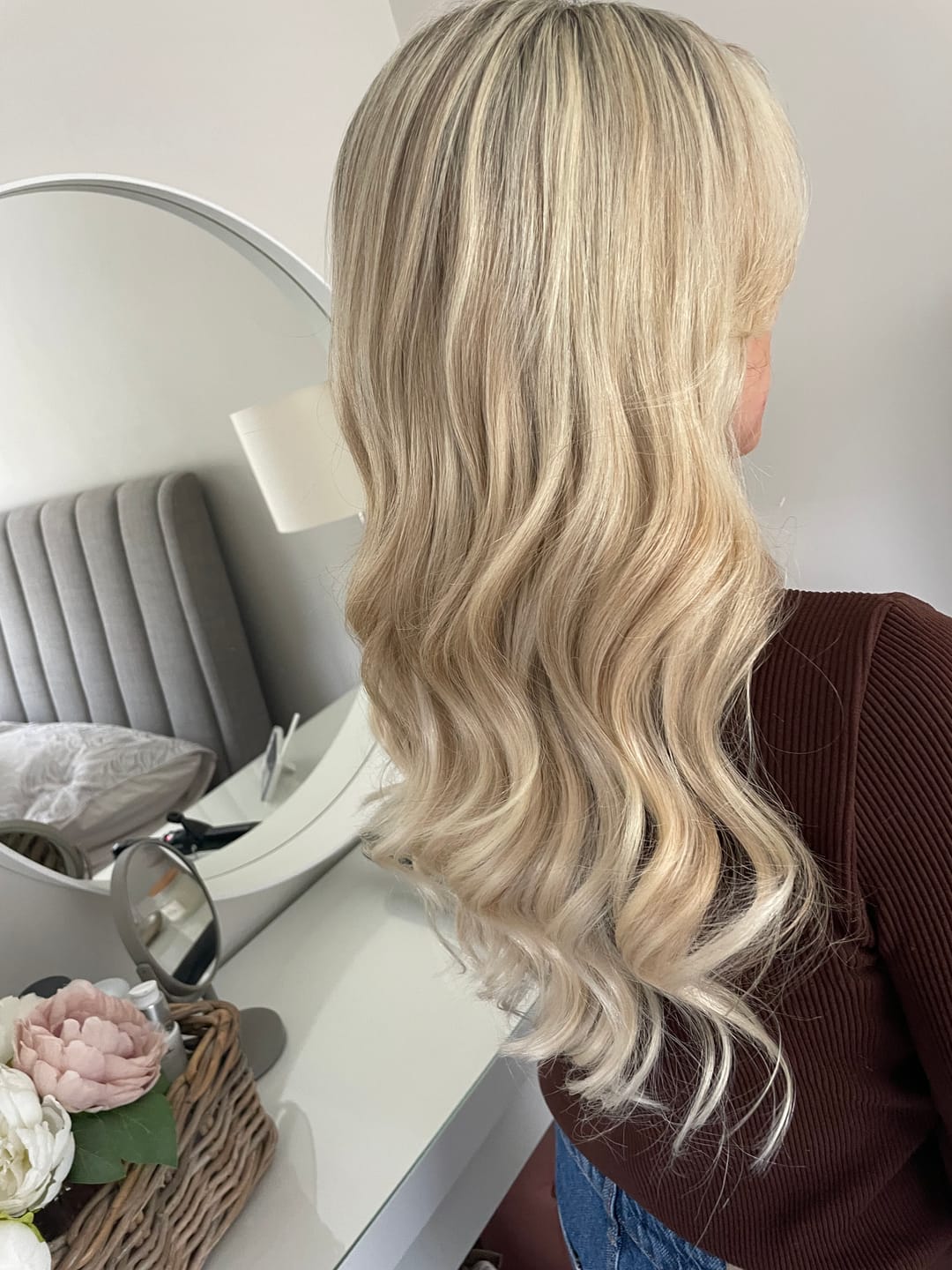 Customer photo review of Stranded 14" Seamless Five Piece Clip-in Human Hair Extension (95g) #1001 Polar Star