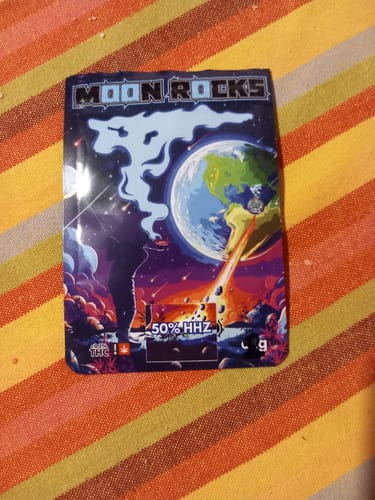 Customer photo review of Hi Bros® -  Moon Rocks Hard I 50% HHZ