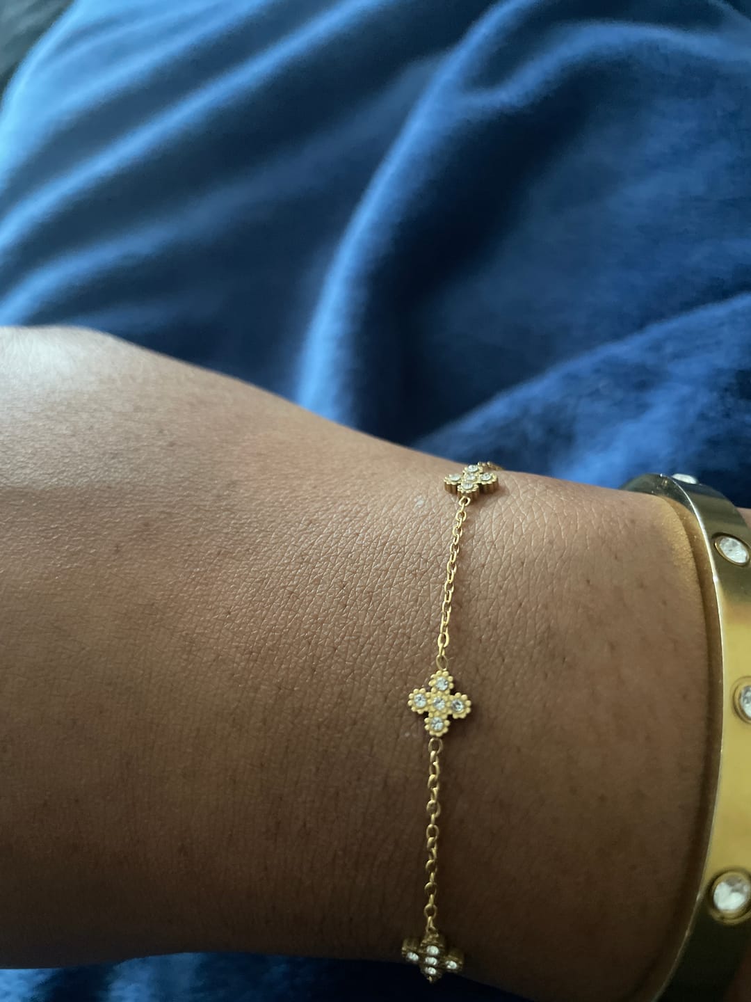 Customer photo review of Pave Flower Armband 14K Vergoldet