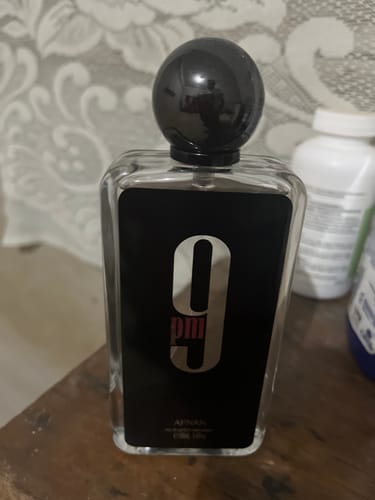 Reseña con foto de un cliente sobre Perfume Afnan 9 PM EDP
