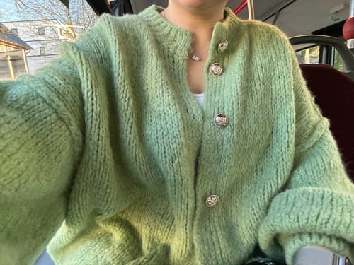 Customer photo review of Oversized Cardigan Short "CozyGlam"