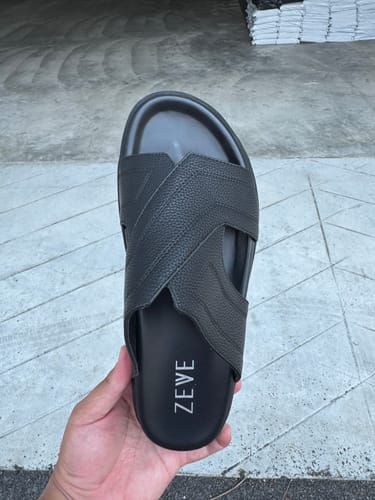 Customer photo review of Sven Sandal - Black (Eva Combat)