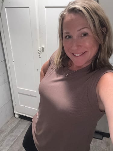 Customer photo review of Ribbed Side Slit Tank