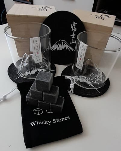 Customer photo review of Free Stone Ice cubes