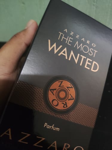 Reseña con foto de un cliente sobre Perfume Azzaro The Most Wanted Parfum