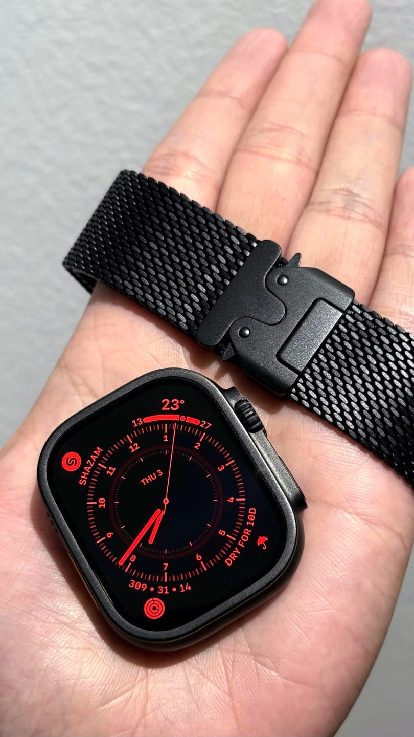 Customer photo review of Titanium Milanese Loop