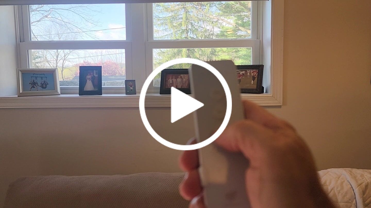 Customer video review of SmartWings Motorized Light Filtering Roller Shades 70% Blackout Linen