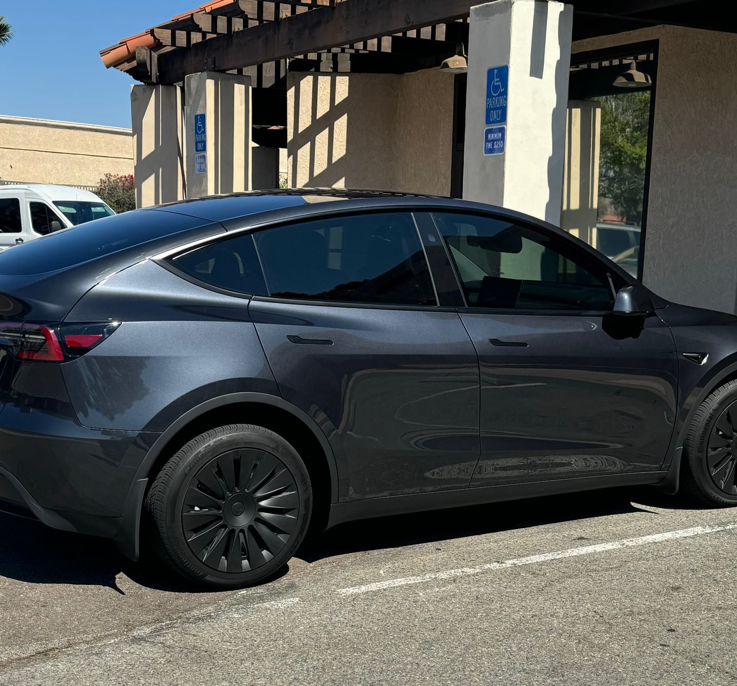 Customer photo review of TESPLUS 19'' Blade Style Wheel Cover for Model Y