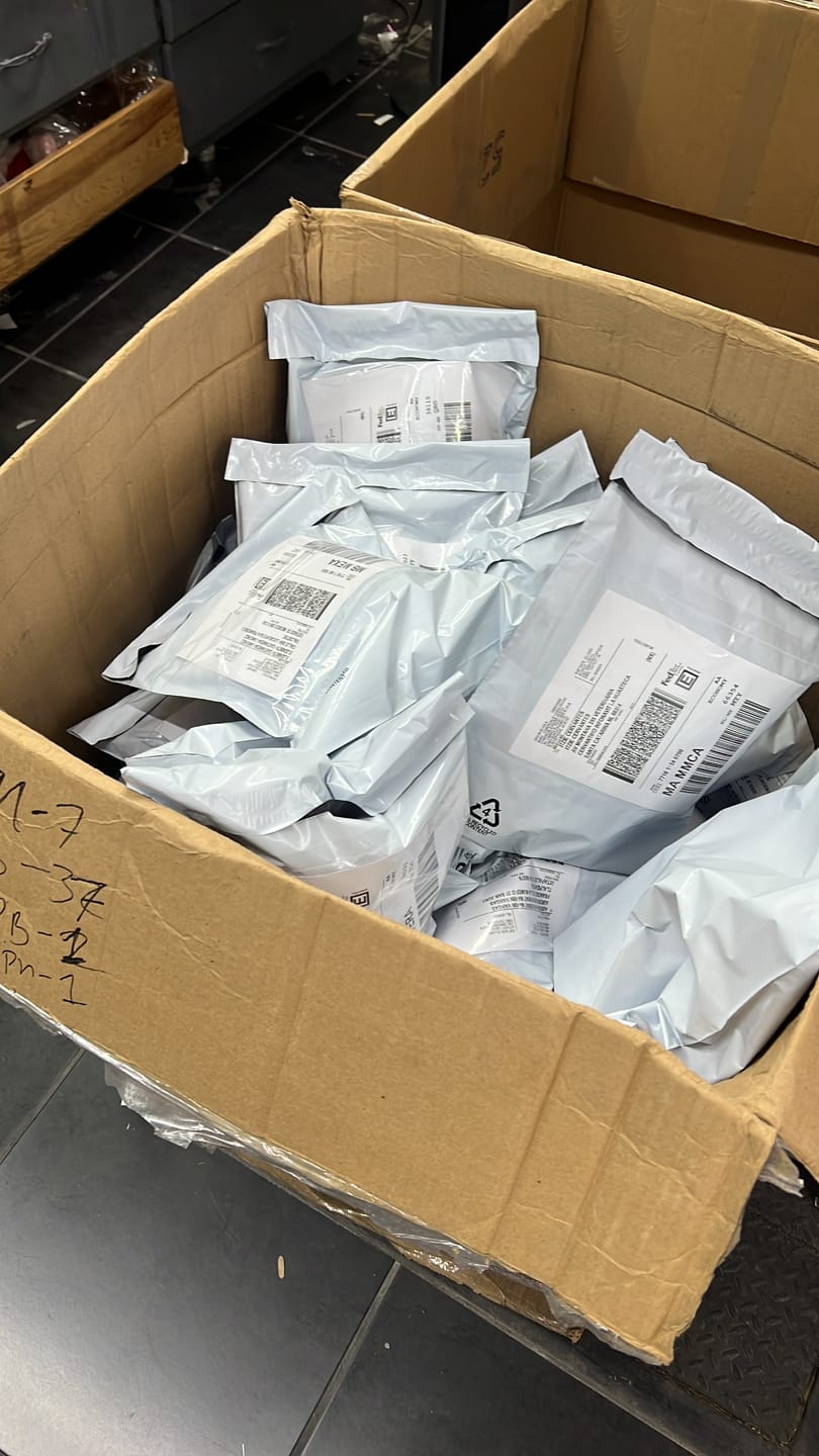 Customer photo review of Bolsas Blancas para Envío