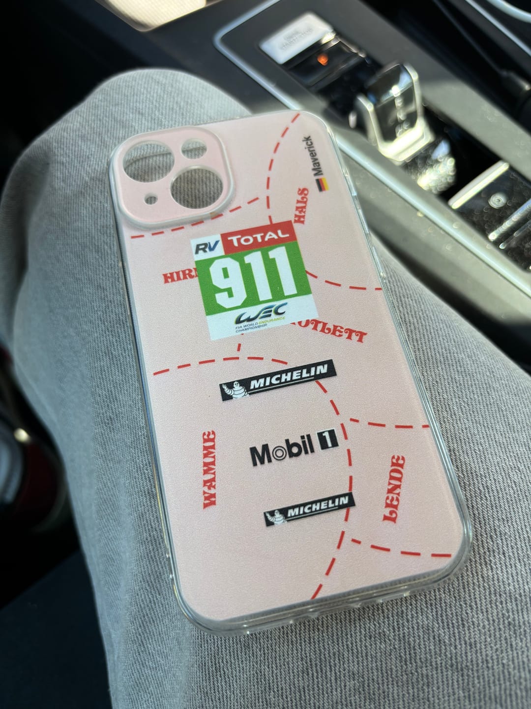 Customer photo review of Pink Pig Porsche RSR Livery - Individuelle Handyhülle für iPhone