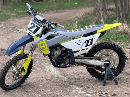 Customer photo review of Custom Seat Cover: 2023 Husqvarna FC250