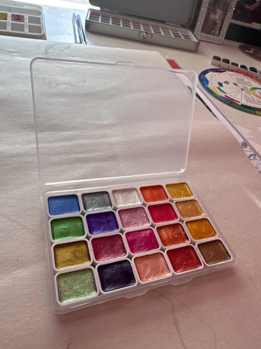 Customer photo review of 20-Color Metal Watercolor Set