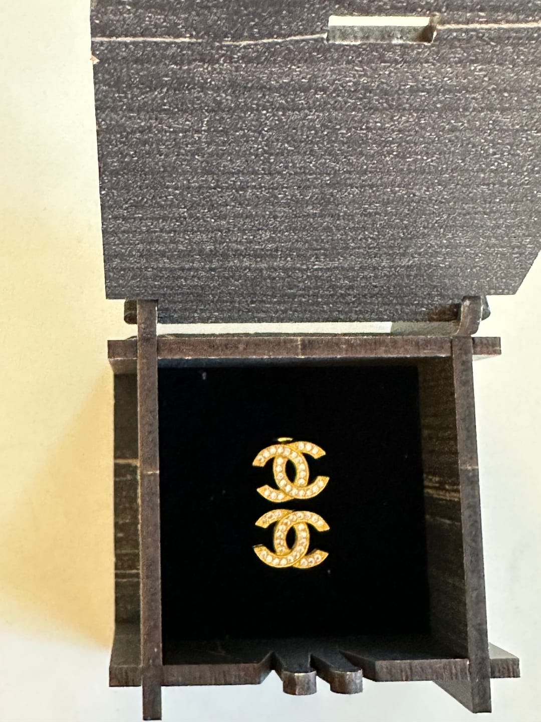 Customer photo review of Classic CC Earrings Gold-Plated Silver Crystal Studs