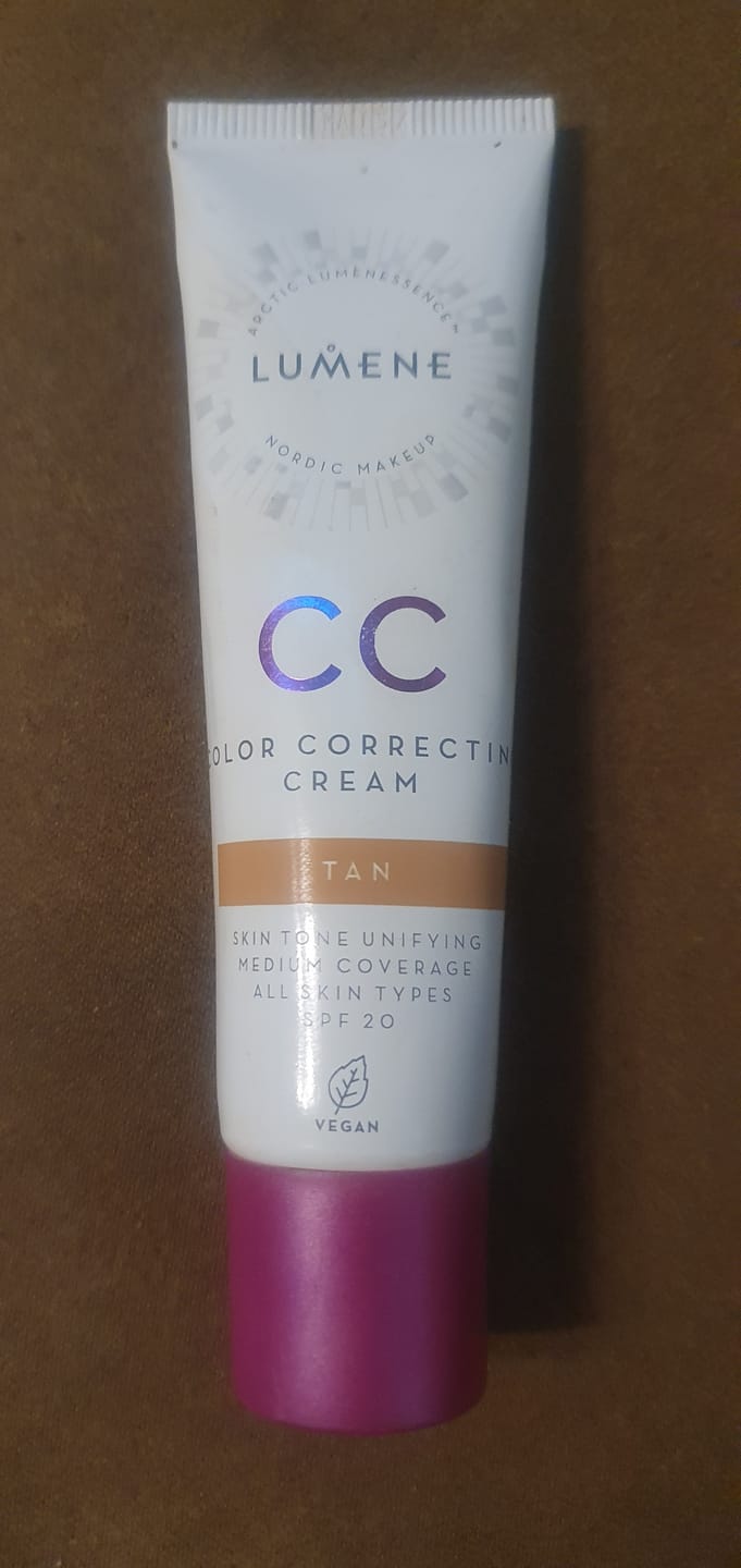 Customer photo review of Lumene CC cream - Веган CC Крем "Абсолютно съвършенство" 7в1 SPF 20