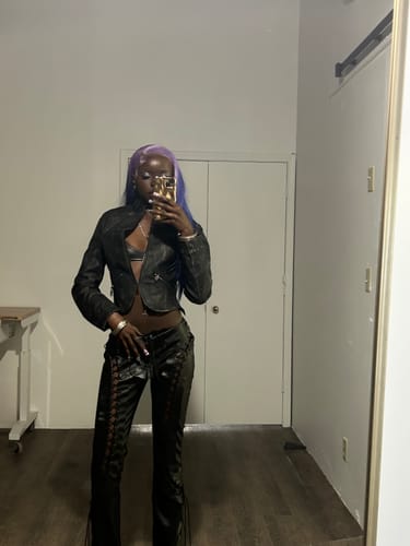 Customer photo review of LOW RISERS (BLACK LEATHER)