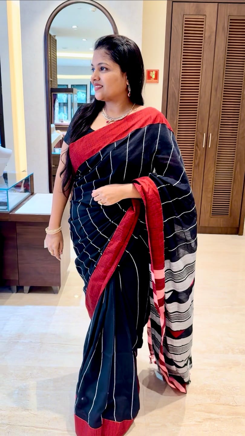 Customer photo review of Midnight Black Cotton Saree