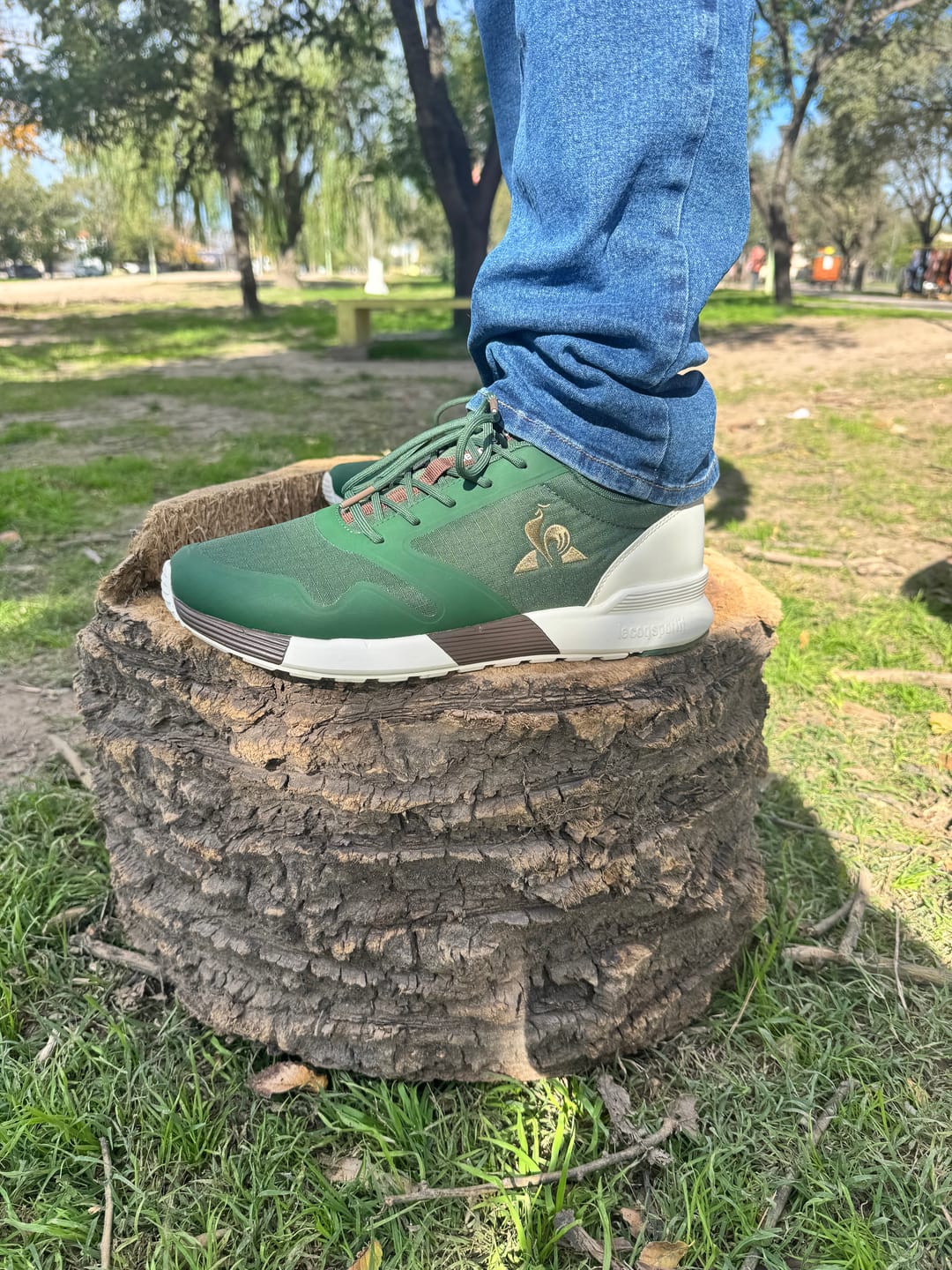 Customer photo review of Zapatillas Le Coq Sportif Omega X Sport Verde Marrón Crudo